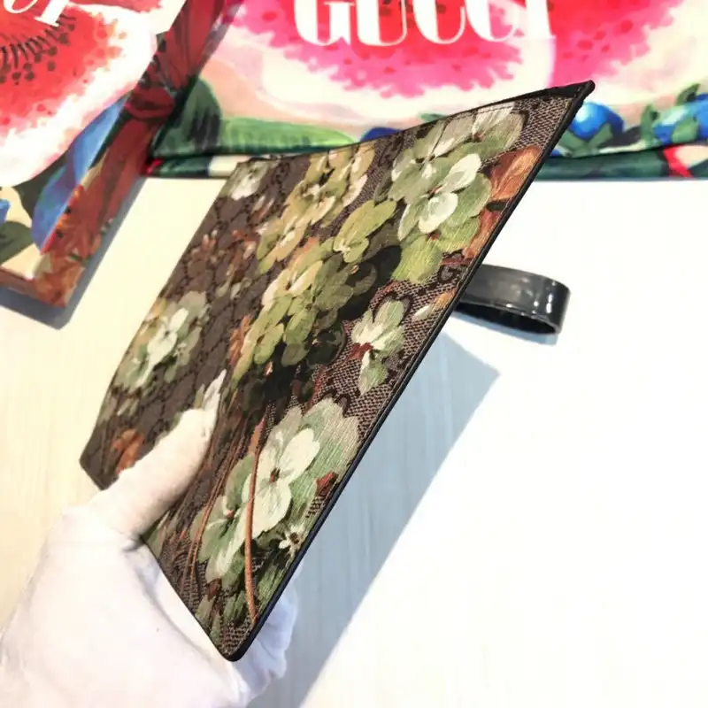 G*u*i bags 20guc0227