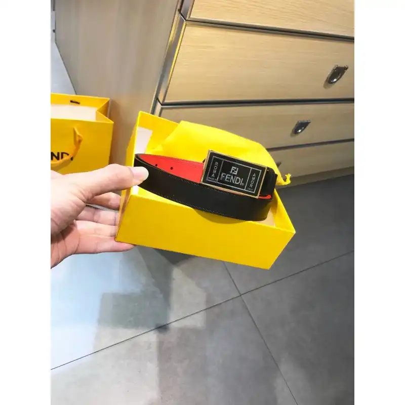 Fendi s Belt 20XIA0057