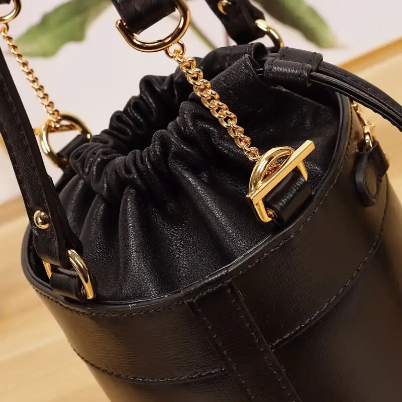 G*u*i s bags 2108dj0073