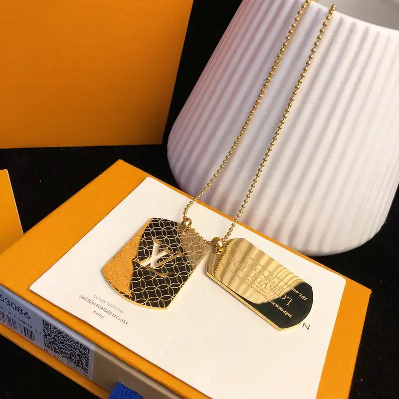 ORNAMENTS Ornament 2108WH0086