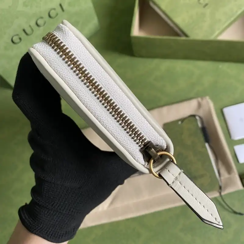 G*u*i s bags 2108ya0061