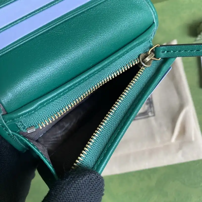 G*u*i s bags 2108ya0069