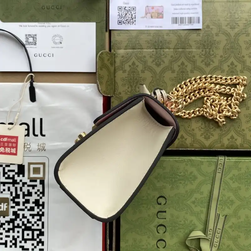 G*u*i s bags 2108ya0072