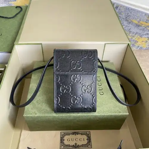 G*u*i bag 2110dj0035