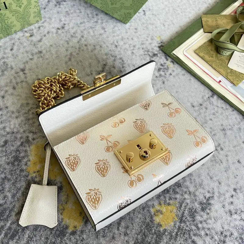 G*u*i bag 2201dj0018