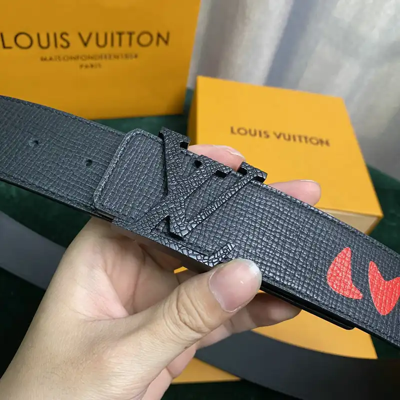 LV Belts 2204XA0051