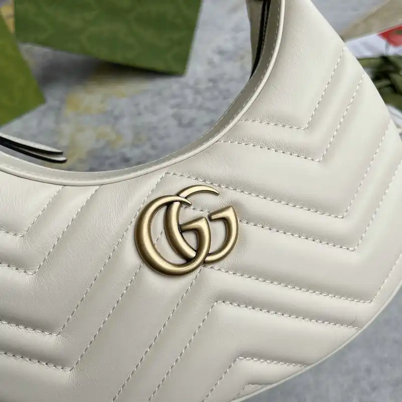 G*u*i bag 2209dj0039