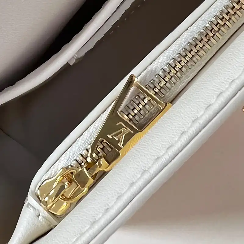 G*u*i bags 2407ya0182