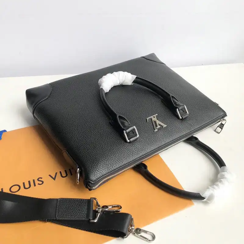 LV Bag 20YA11035