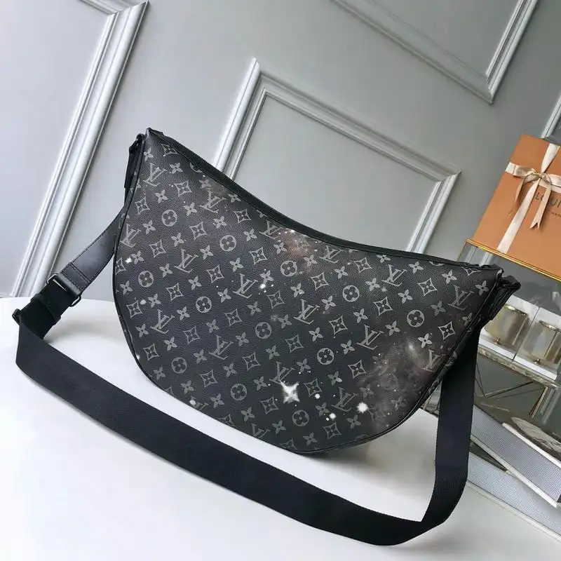 LV Bags 19T1L0299
