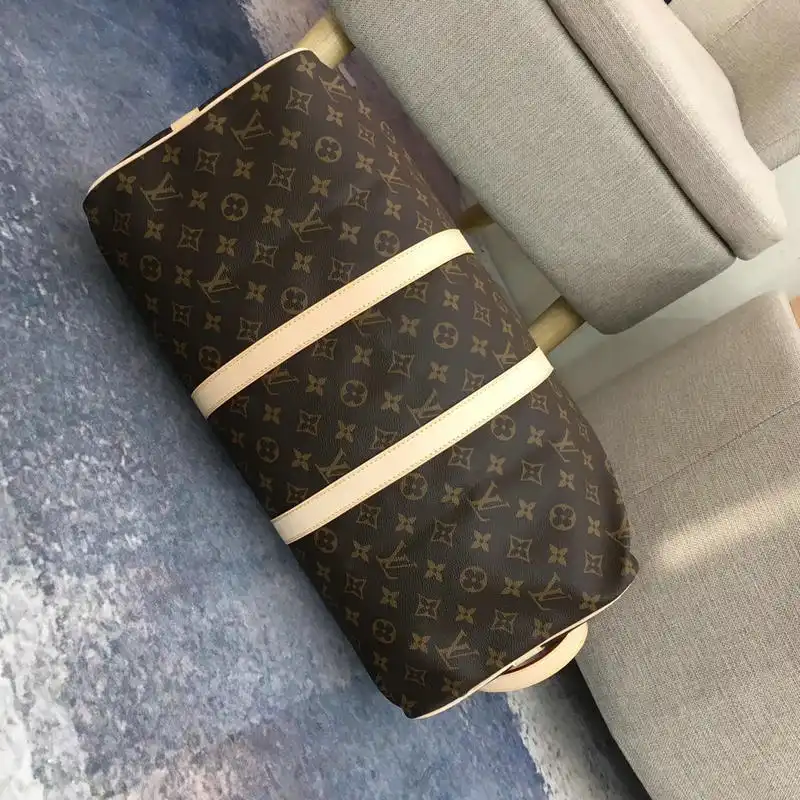 LV Bags 19T1L0432