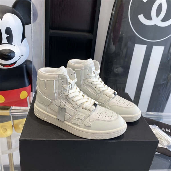 Versatile AMIR1 SNEAKERS 681