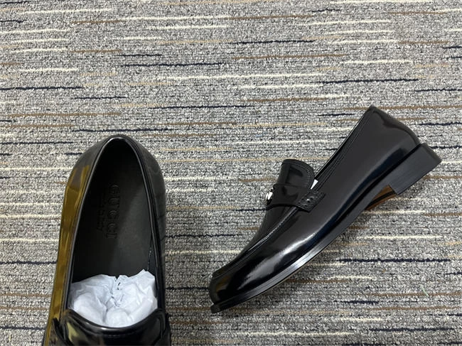 G*u*i loafer toppick 341