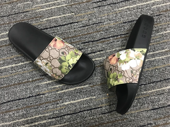 G*u*i slide unisex 382