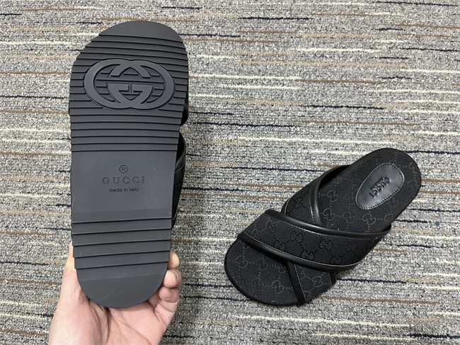 trendsetting G*u*i slide 413