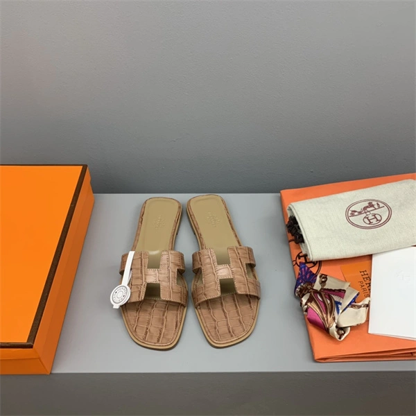 H Slipper Refined 2328