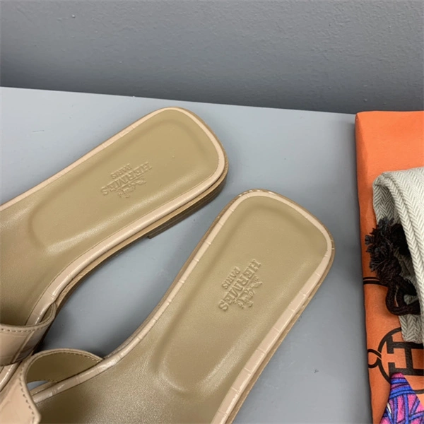 H Slipper Refined 2328