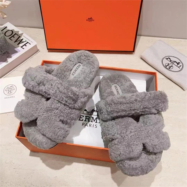 Efficient H Slipper 2380