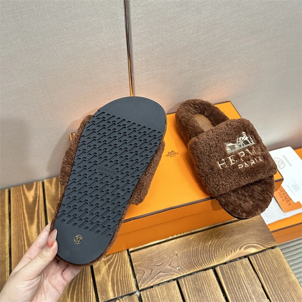 Affordable H Slipper 2381