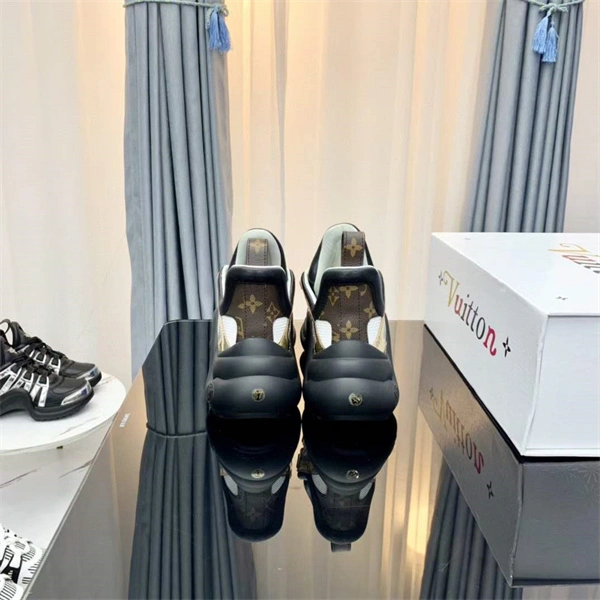 Cozy LV1 Archlight 1958