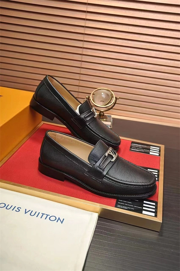 Lv Loafer Unisex 1935