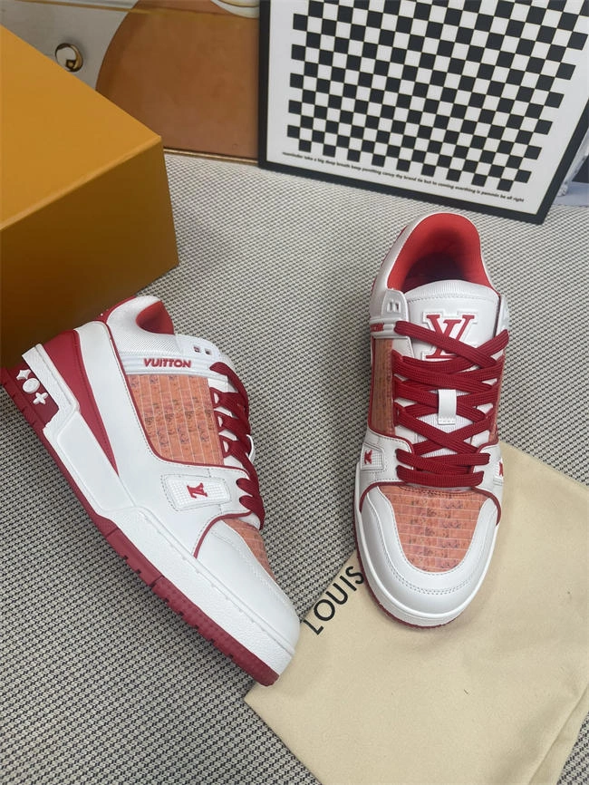 Efficient Lv Trainer Sneaker 2116