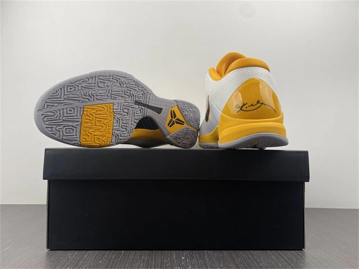 Sophisticated Nike Kobe 386430- 5028