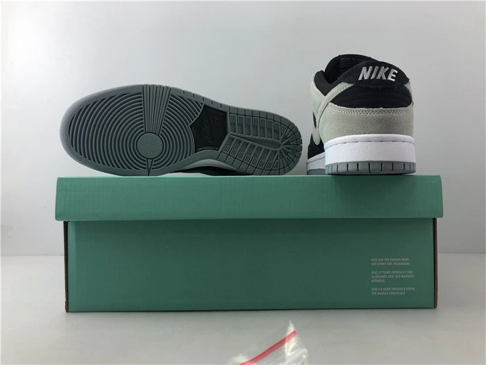 Stretchable Nike SB Zoom Dunk Low Pro Black Wolf Grey White 854866- 4941