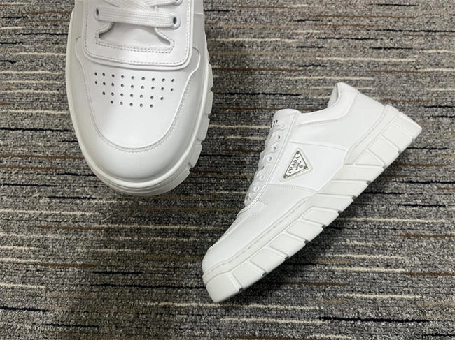 Prada Sneaker Affordable 3371